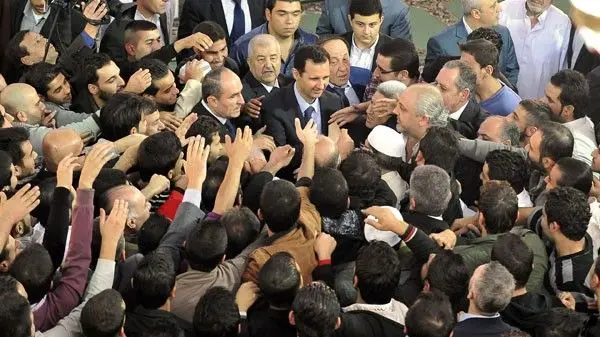 (تصاویر) بشار اسد در نماز عید قربان