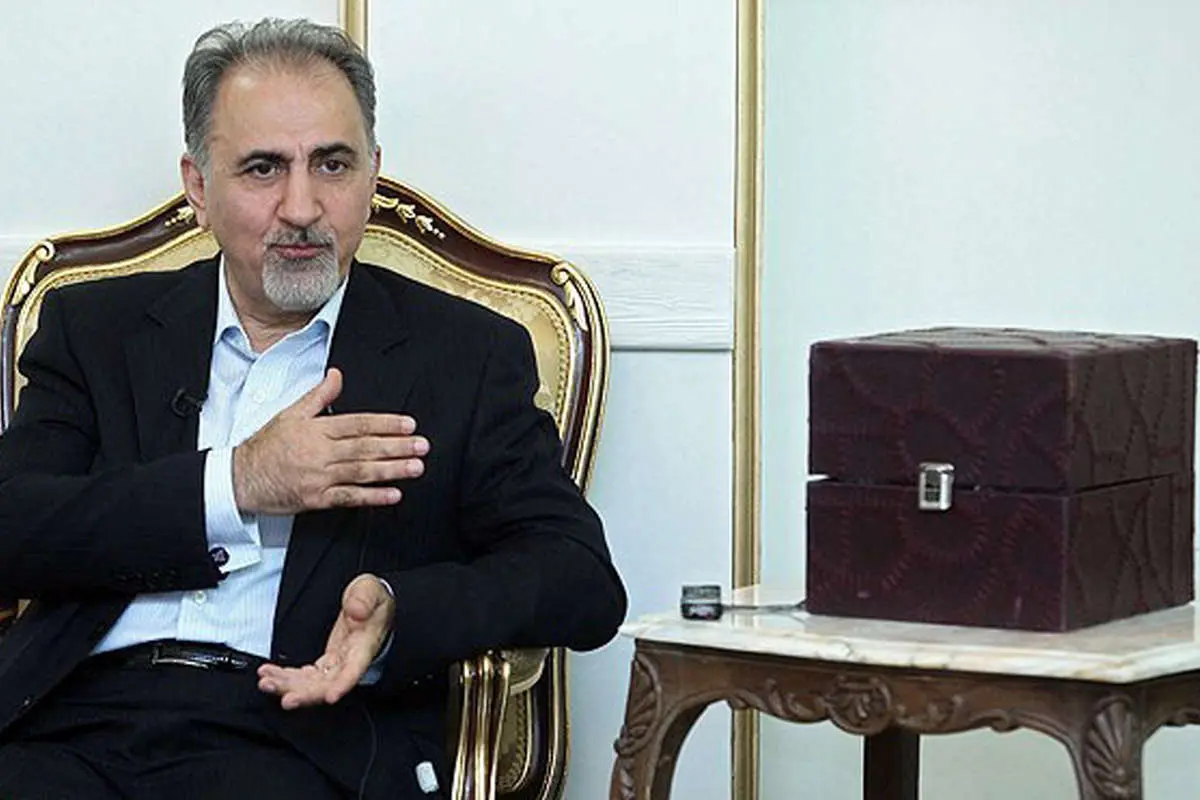 (تصاویر) نجفی از شیر باستانی رونمایی کرد