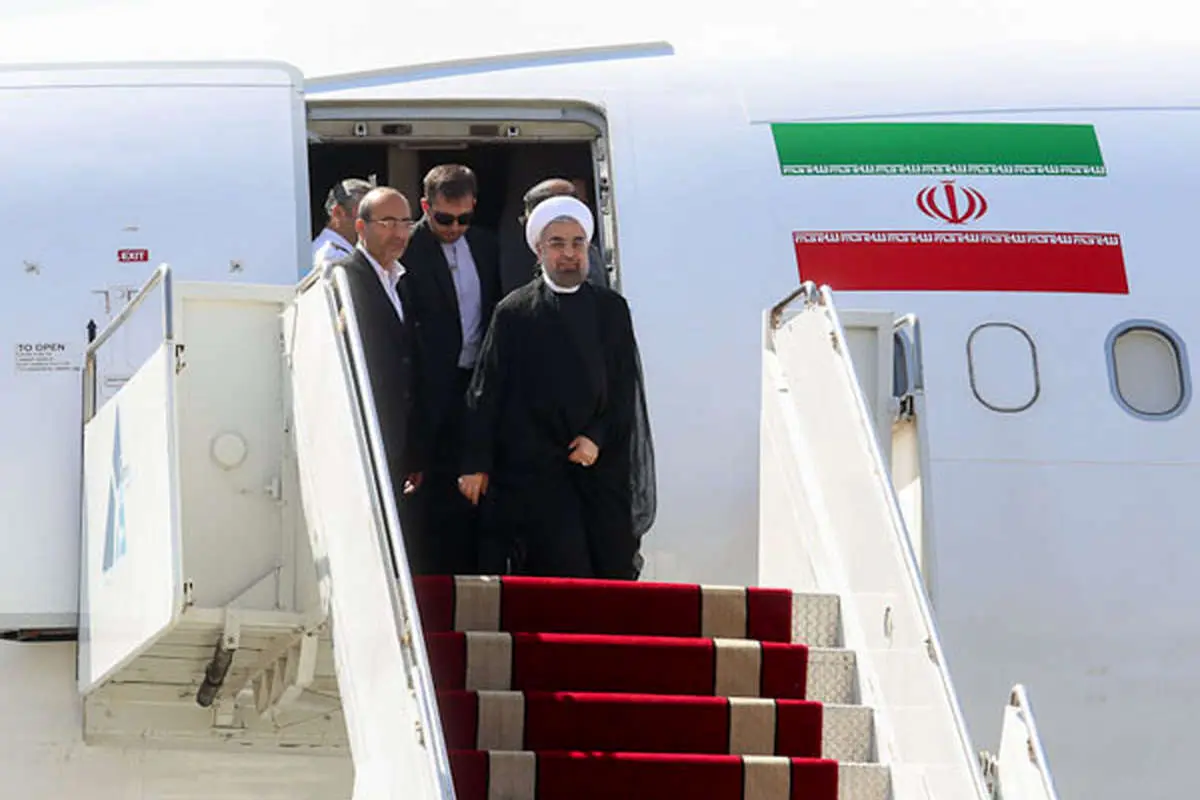 (تصاویر) بازگشت روحانی به تهران