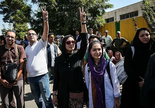 (تصاویر) باران‌کوثری به استقبال روحانی رفت