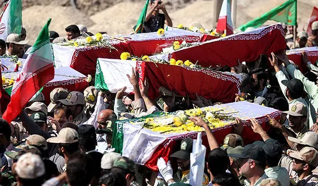 باند سرقت در شیراز، خانه سالمندان عزت‌الله انتظامی، تخریب ساختمان 45 متری، زندگی در روستای محروم و...