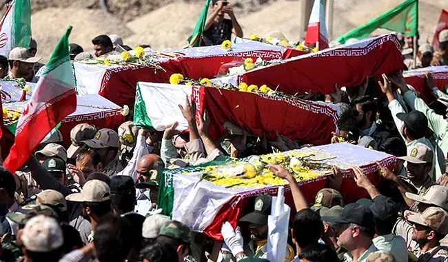باند سرقت در شیراز، خانه سالمندان عزت‌الله انتظامی، تخریب ساختمان 45 متری، زندگی در روستای محروم و...
