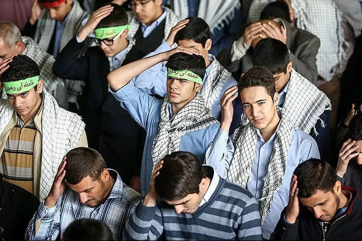 جشن نویسندگان و منتقدان، کودکان بیمار، تلاش برای نجات کارون، وضعیت مسکن مهر، تفریح...