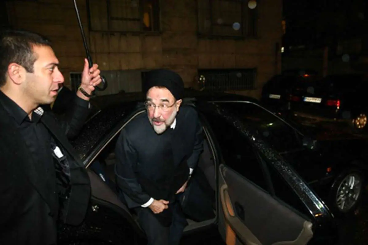 (تصویر) سید محمد خاتمی در مراسم عزاداری در بنیاد امید ایرانیان