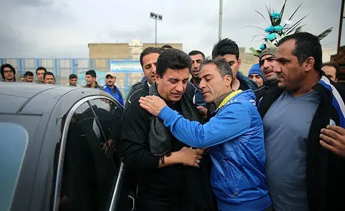 (تصویر)جشن تولد قلعه‌نوعی در جمع هواداران