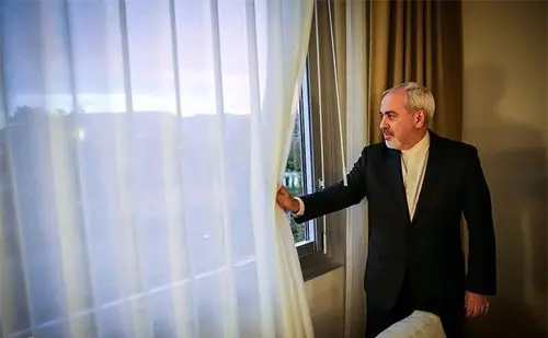 (تصویر) جایی که ظریف پیش از مذاکره به آن نگاه می‌کند