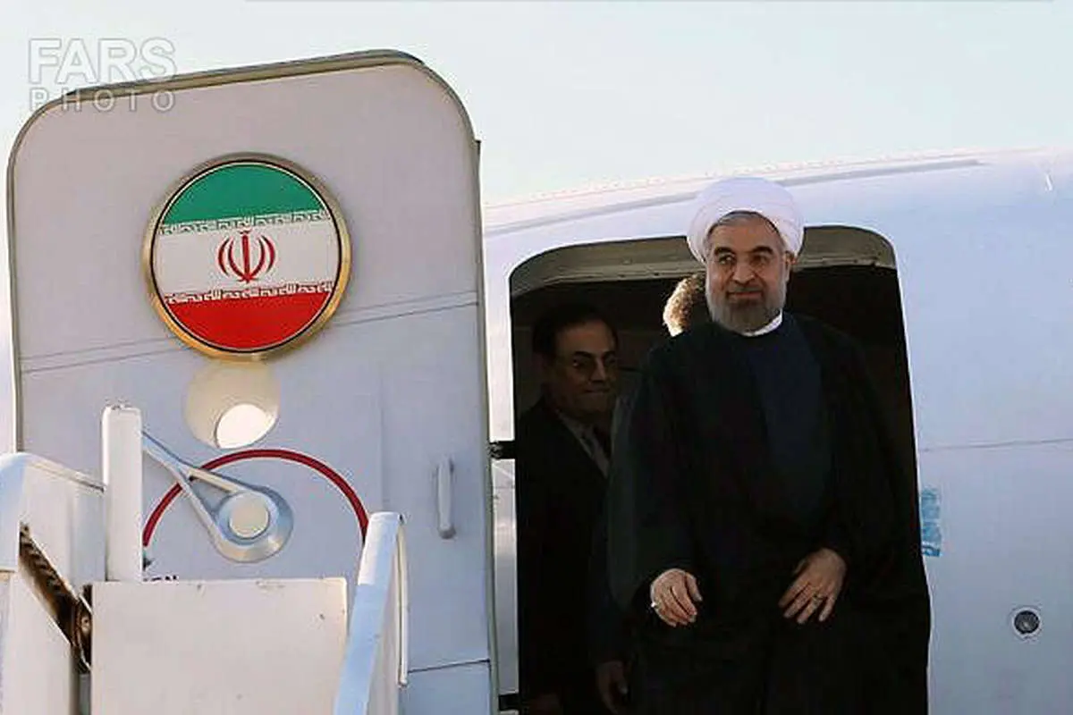 (تصاویر) روحانی در مناطق زلزله‌زده