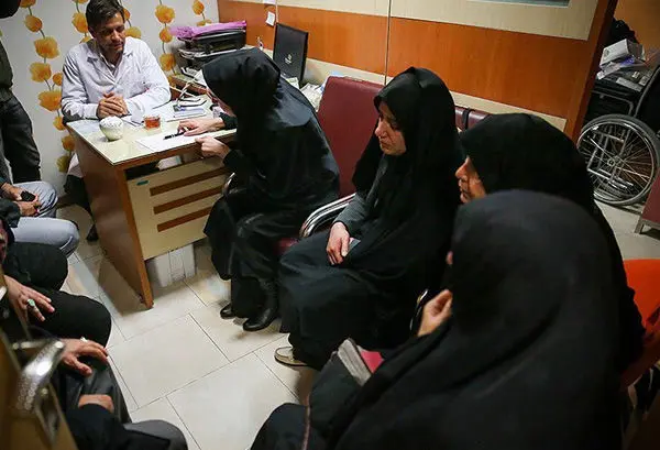 (تصاویر) اهدا اعضاء بدن فرزند یک شهید