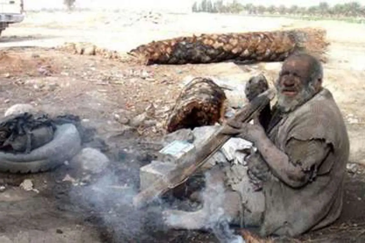 پیرمرد فراشبندی که نزدیک به یک قرن حمام نرفته است