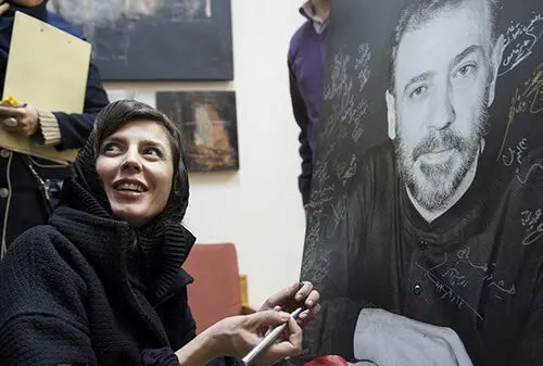 بزرگداشت علی حاتمی؛ شبی که لیلا عکس پدرش را امضا کرد