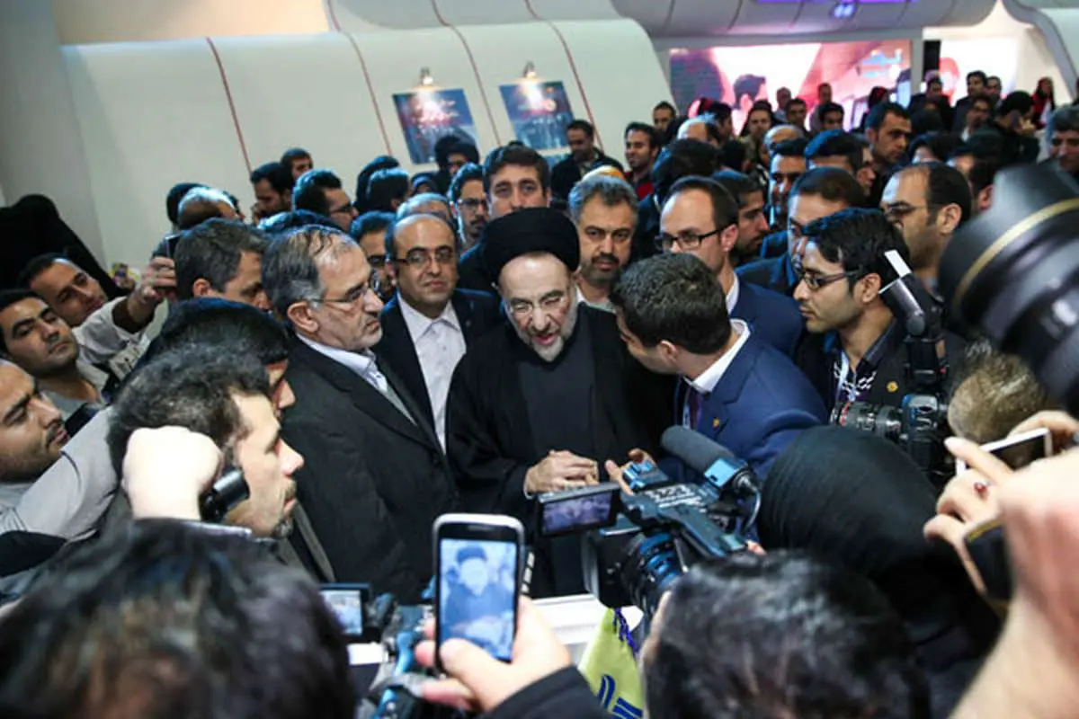 (تصاویر) بازدید خاتمی از نمایشگاه الکامپ