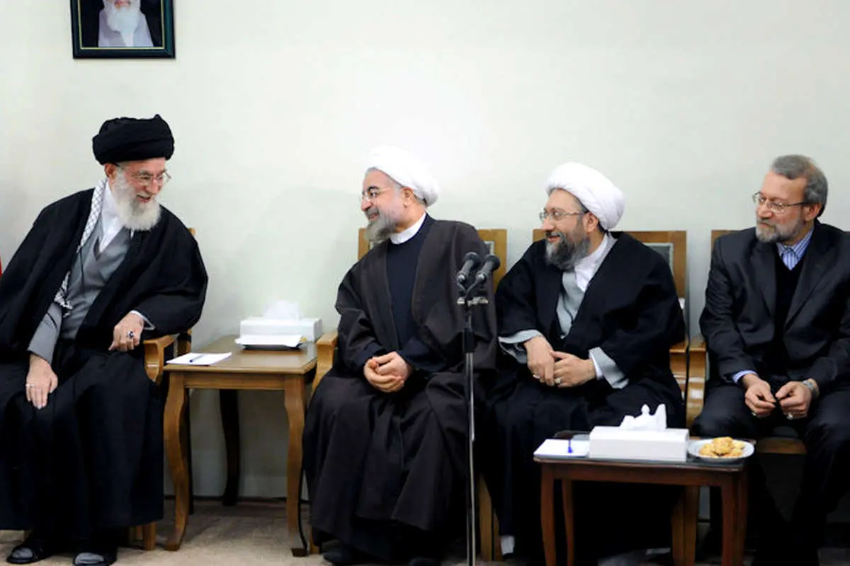 دیدار با مقام معظم رهبری، خنده سران قوا، هنرمندان در مراسم مختلف، یادداشت ظریف و...