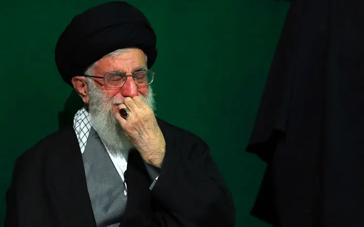 سوگواری در حضور مقام معظم رهبری، روحانی در شیرخوارگاه، هنرمندان موسیقی پاپ در آسایشگاه،...