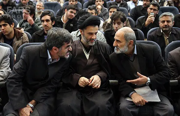 (تصاویر) حضور جنجالی شریعتمداری در دانشگاه
