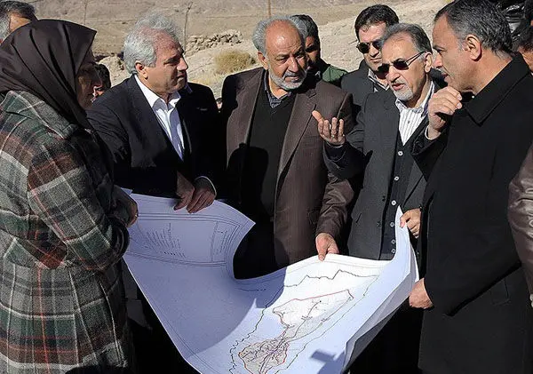 (تصاویر) بازدید محمدعلی‌نجفی از "میمند"