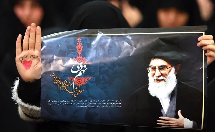 تجمع در شهرهای مختلف، سفر به قونیه، راهی برای رهایی از آلودگی، هنرمندان در نمایشنامه‌خوانی و پشت‌صحنه و ...