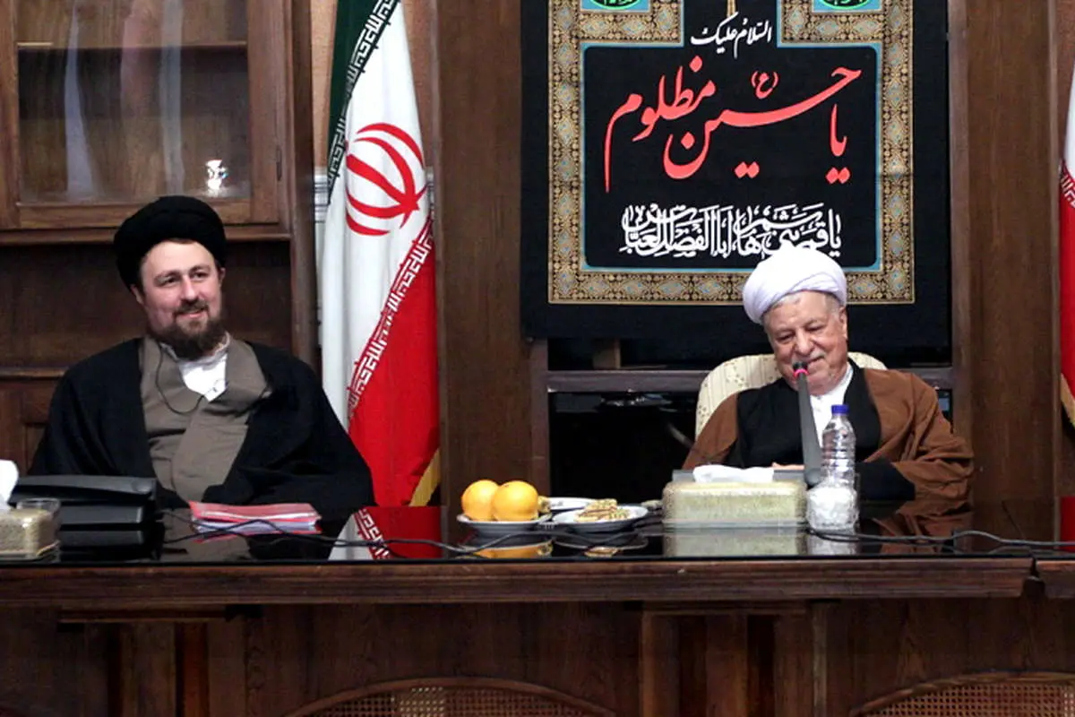 آیتالله هاشمی و سیدحسن خمینی در جلسه، مردم در برف، تهرانگردی آقای رئیس، در حاشیه جشنواره سینما و ...