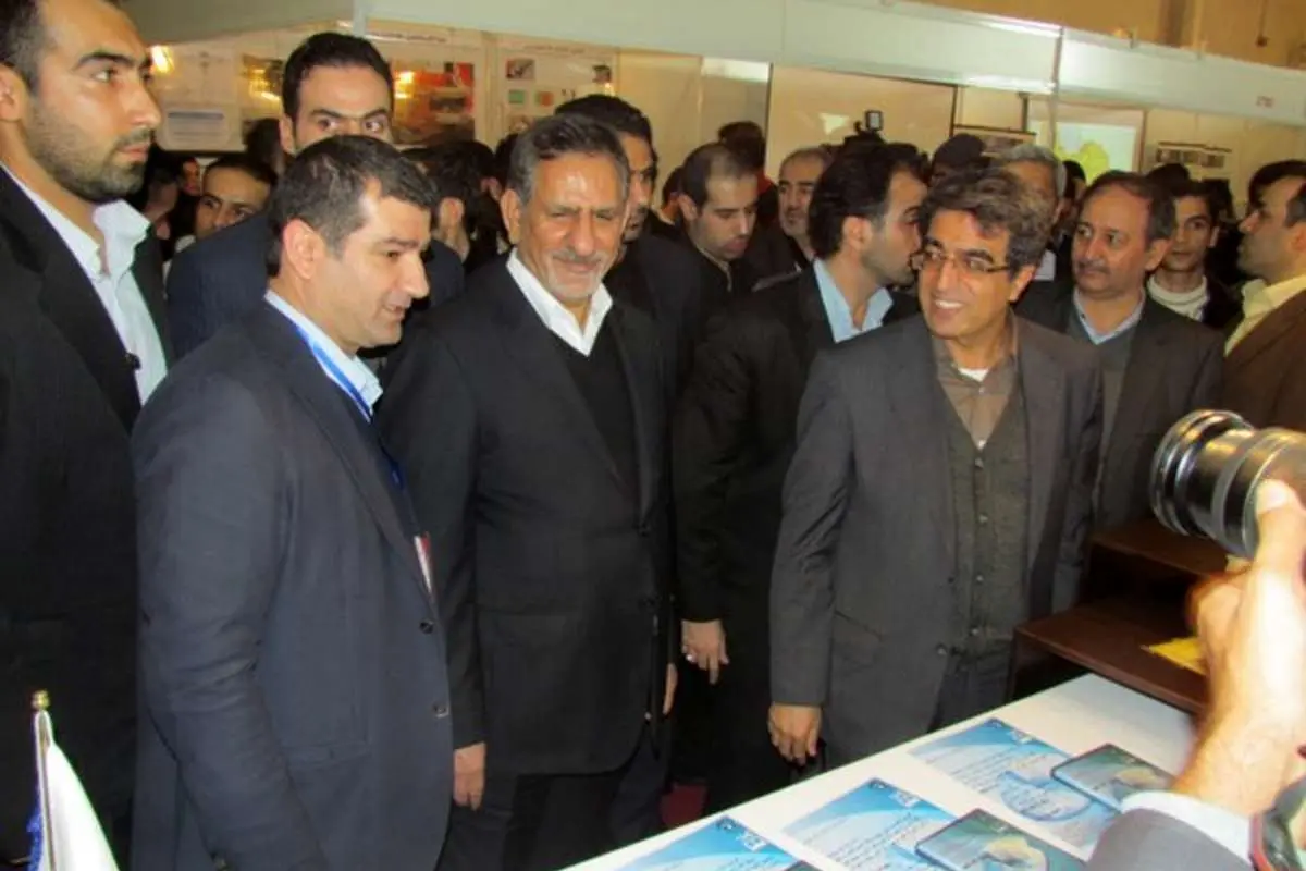 بازدید جهانگیری از غرفه موسسه "مازیار"