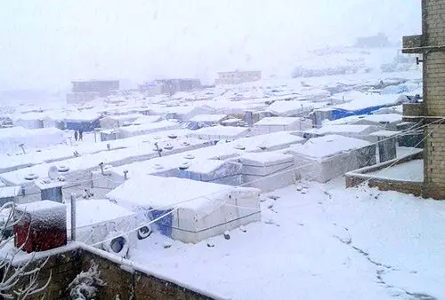 تصاویر دردناک از کودکان سوری در سرما