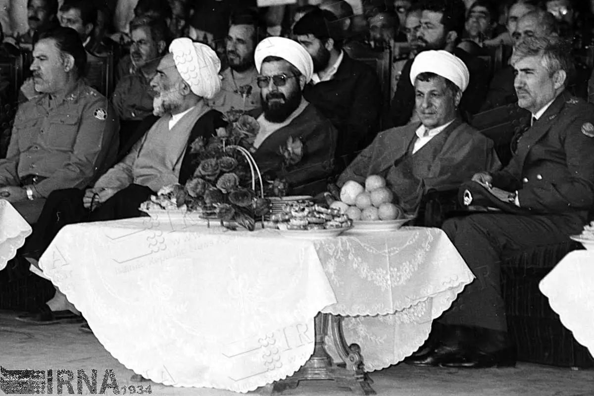 (تصویر) شهیدستاری در کنار هاشمی و روحانی