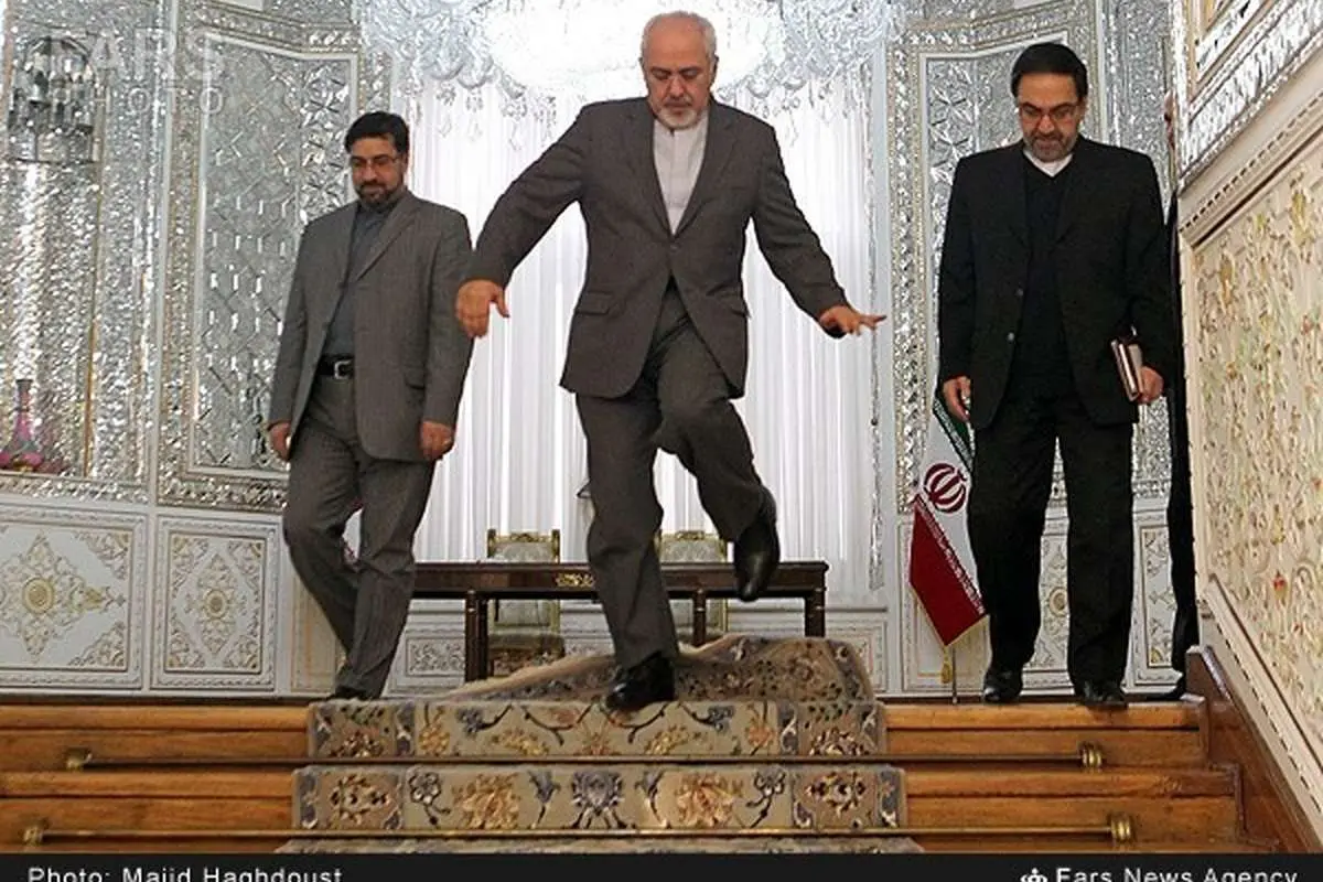(تصاویر) خطری که از بیخ گوش ظریف گذشت