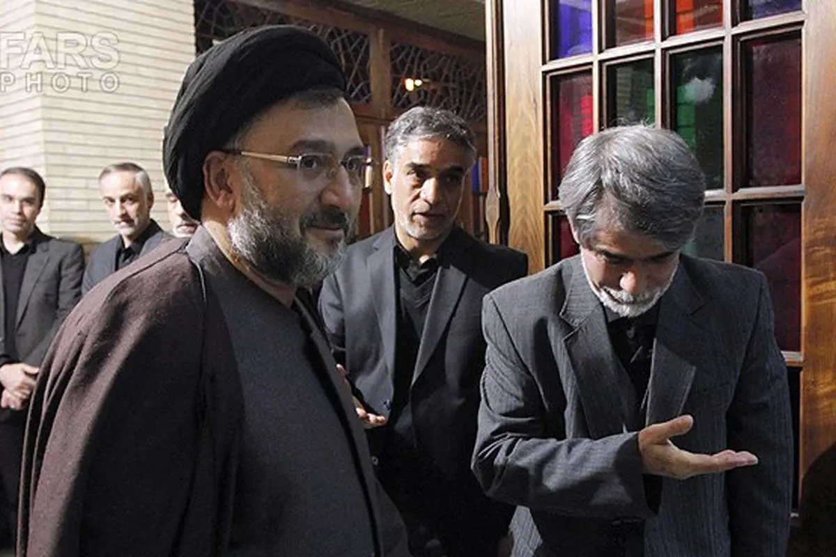 (تصاویر) مجلس ترحیم مادر پورنجاتی
