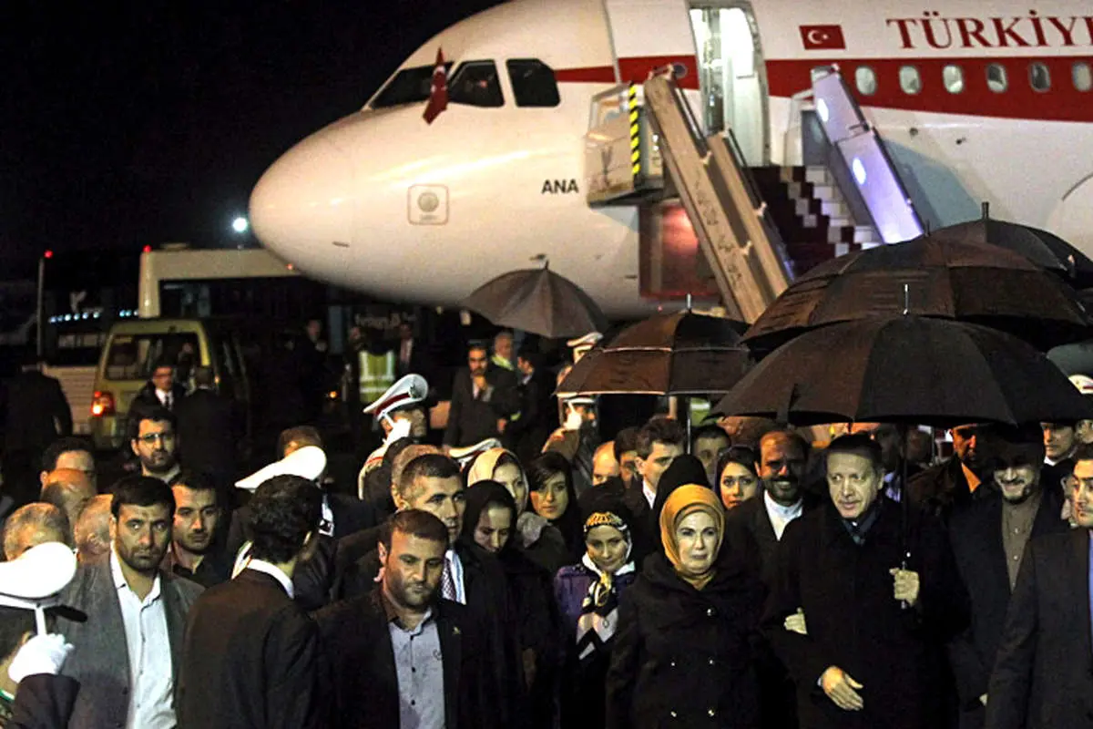 ورود اردوغان به تهران، بزرگداشت عربنیا، تجلیل از عابدزاده، نمایندگان در صحن علنی، ریزش بهمن، آتشبازی و ...