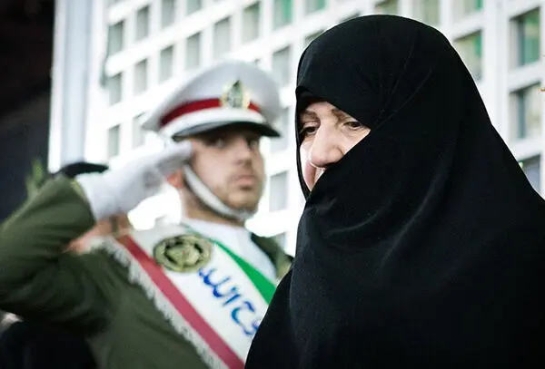 (تصاویر) همسر روحانی در مرقد امام(ره)