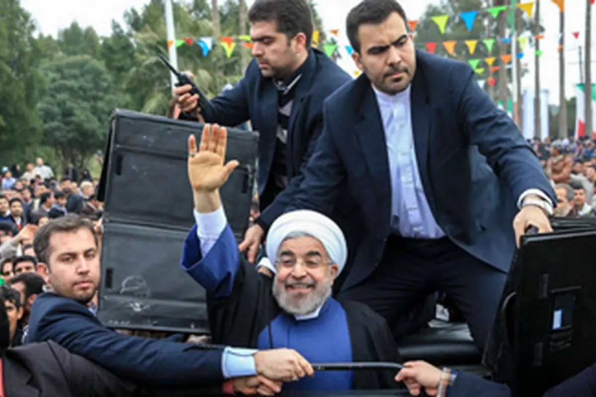 تفاوت‌های سفر استانی روحانی با احمدی‌نژاد