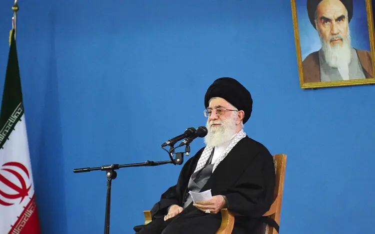 دیدار با مقام معظم رهبری، حاشیه‌های جشنواره، هنرمندان در نشست خبری، شهرهای برف‌زده، پیست اسکی و ...