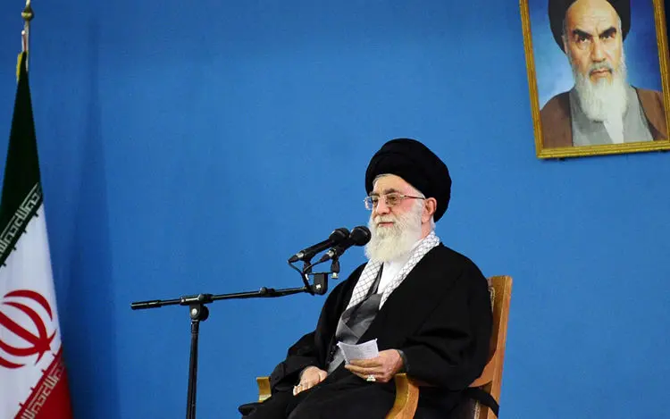 دیدار با مقام معظم رهبری، حاشیه‌های جشنواره، هنرمندان در نشست خبری، شهرهای برف‌زده، پیست اسکی و ...