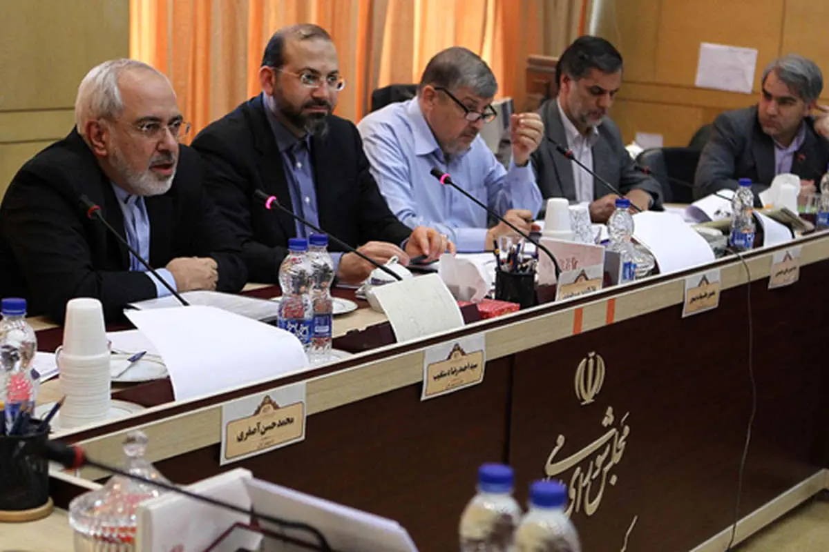 (تصاویر) ظریف در کمیسیون امنیت مجلس