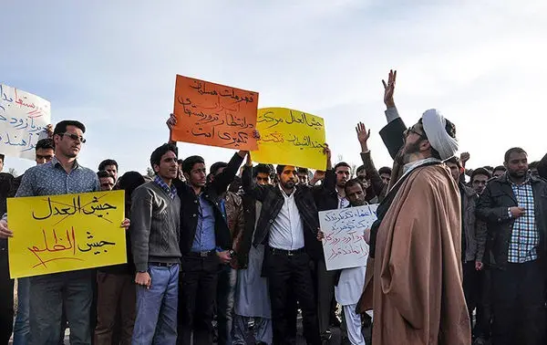 (تصاویر) تجمع مقابل کنسولگری پاکستان
