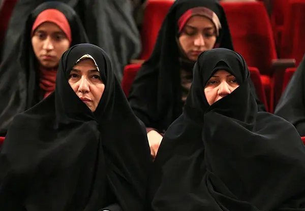 (تصاویر) تقدیر همسر رئیس جمهور از عوامل "شیار143"