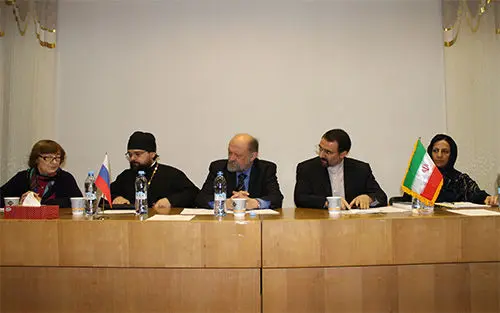 سنایی: نهادهای اقتصادی روسیه تحریم ها را بیش از اندازه جدی گرفتند