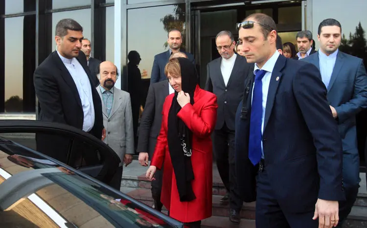 استقبال از کاترین اشتون در تهران، هنرمندان یک سریال در پشت صحنه، آیین نوروزخوانی، پیاده‌روی خانوادگی و...