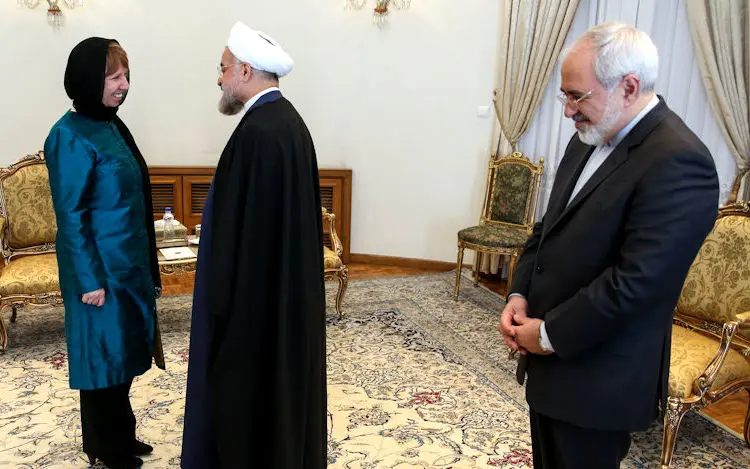 هنرمندان در اختتامیه، خنده هاشمی، زخم فقر و افیون، جمع‌آوری معتادان، دستگیری سارقان، شهر شگفت‌انگیز و...