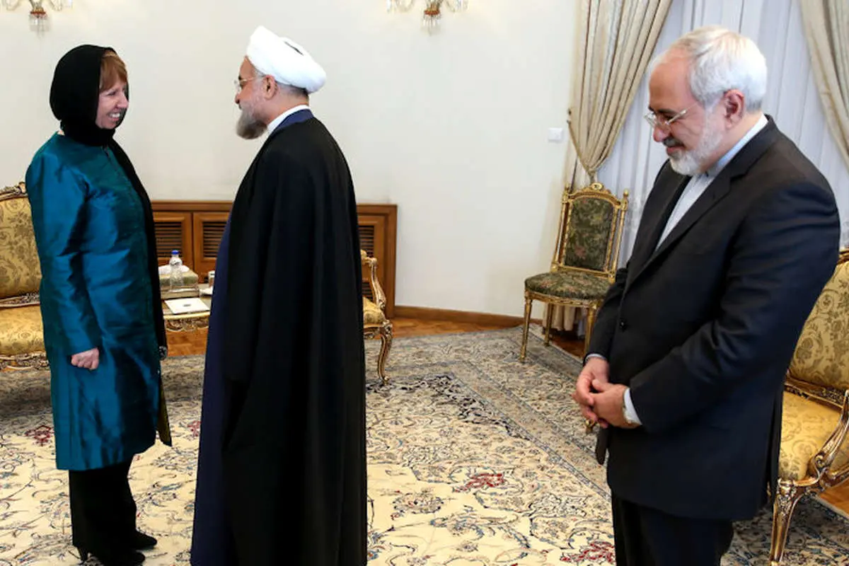 هنرمندان در اختتامیه، خنده هاشمی، زخم فقر و افیون، جمعآوری معتادان، دستگیری سارقان، شهر شگفتانگیز و...