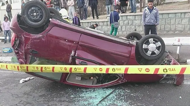 (تصاوير) تصادف چهار خودرو در بزرگراه حكيم