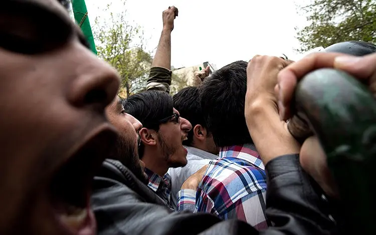 شعارهای دانشجویان، تجلیل از عوامل سریال پایتخت، خنده کشتی‌گیران، تمرین تیم پرسپولیس، رویای فضانوردی و...