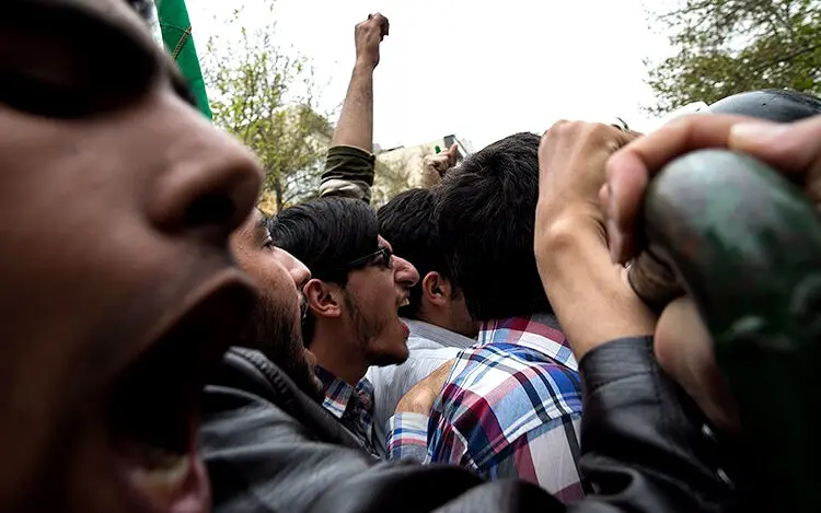 شعارهای دانشجویان، تجلیل از عوامل سریال پایتخت، خنده کشتی‌گیران، تمرین تیم پرسپولیس، رویای فضانوردی و...
