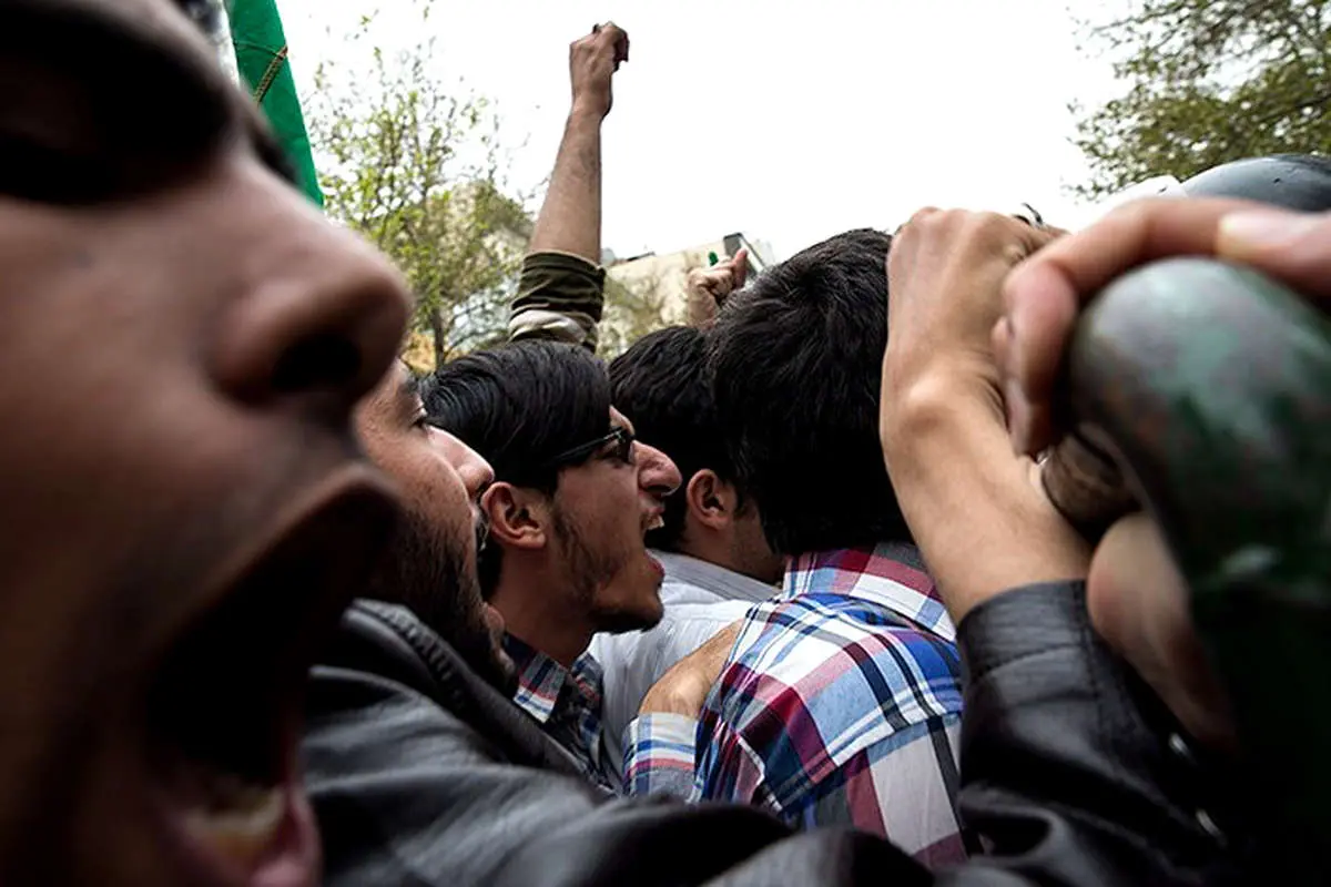 شعارهای دانشجویان، تجلیل از عوامل سریال پایتخت، خنده کشتیگیران، تمرین تیم پرسپولیس، رویای فضانوردی و...