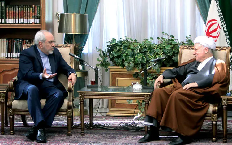 هنرمندان در نشست نقد و بررسی، طبیعت متفاوت، استقبال اهوازی از جام قهرمانی، پایان یک فصل، تکریم مادران و...