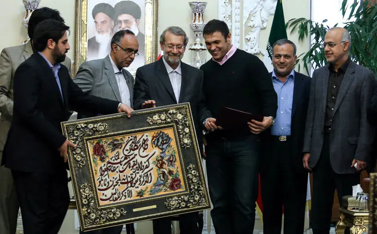 تشییع شهدا، گپ نمایندگان در مجلس، طراوت بهاری، دیدار نخبگان با هاشمی، استقبال از...