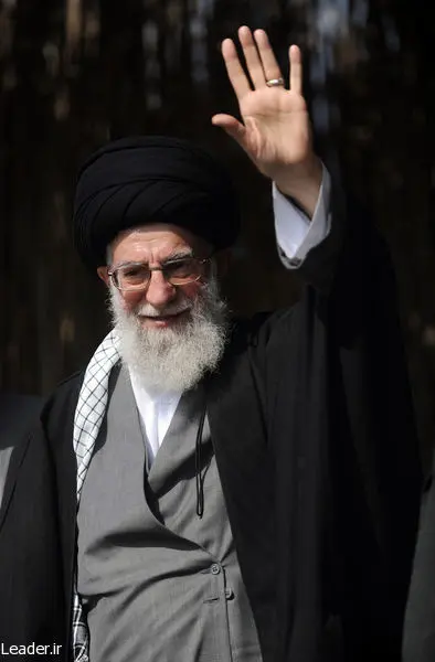 (تصاویر) رهبر انقلاب در منطقه عملیاتی دارخوین