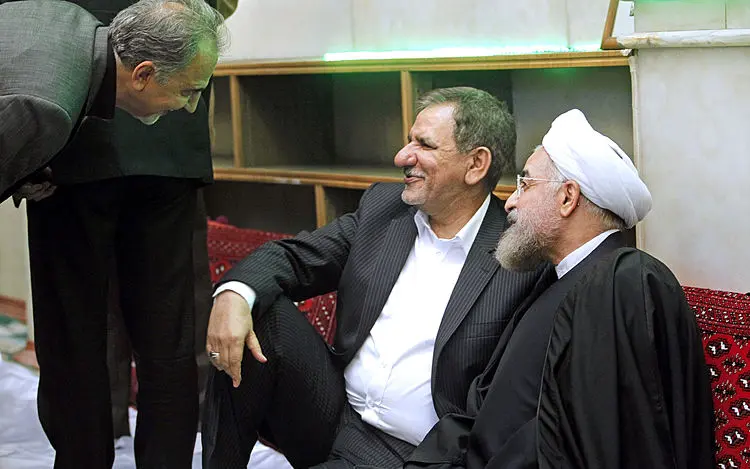 خوش و بش روحانی در نهاد ریاست‌جمهوری، کمک هنرمندان برای نجات جوان اعدامی، سودجویی از طریق دلفین و...