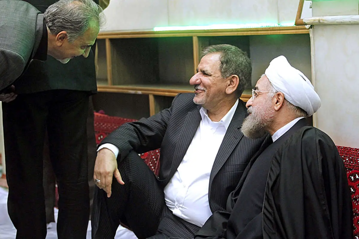خوش و بش روحانی در نهاد ریاستجمهوری، کمک هنرمندان برای نجات جوان اعدامی، سودجویی از طریق دلفین و...