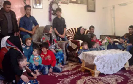 (تصوير) جوان 34 ساله با 10 فرزند و 5 نوه