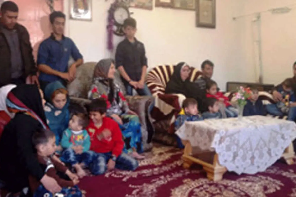 (تصوير) جوان 34 ساله با 10 فرزند و 5 نوه