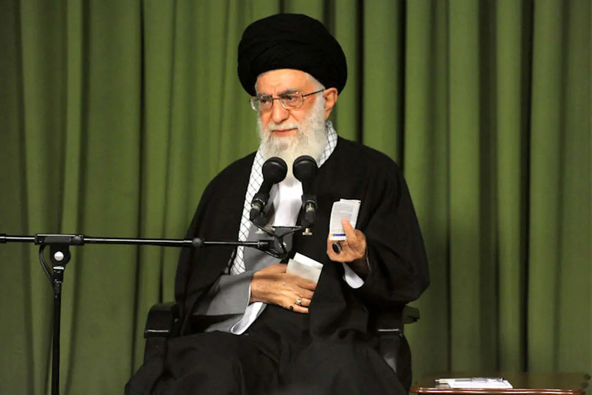 دیدار با مقام معظم رهبری، بازدید هنرمندان از آسایشگاه، مادران فراموش شده، کویرنوردی، مادران فراموش شده و ...